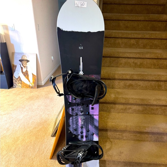 Burton Stylus Women’s 2023 Snowboard 147 cm + Bindings - Picture 1 of 6